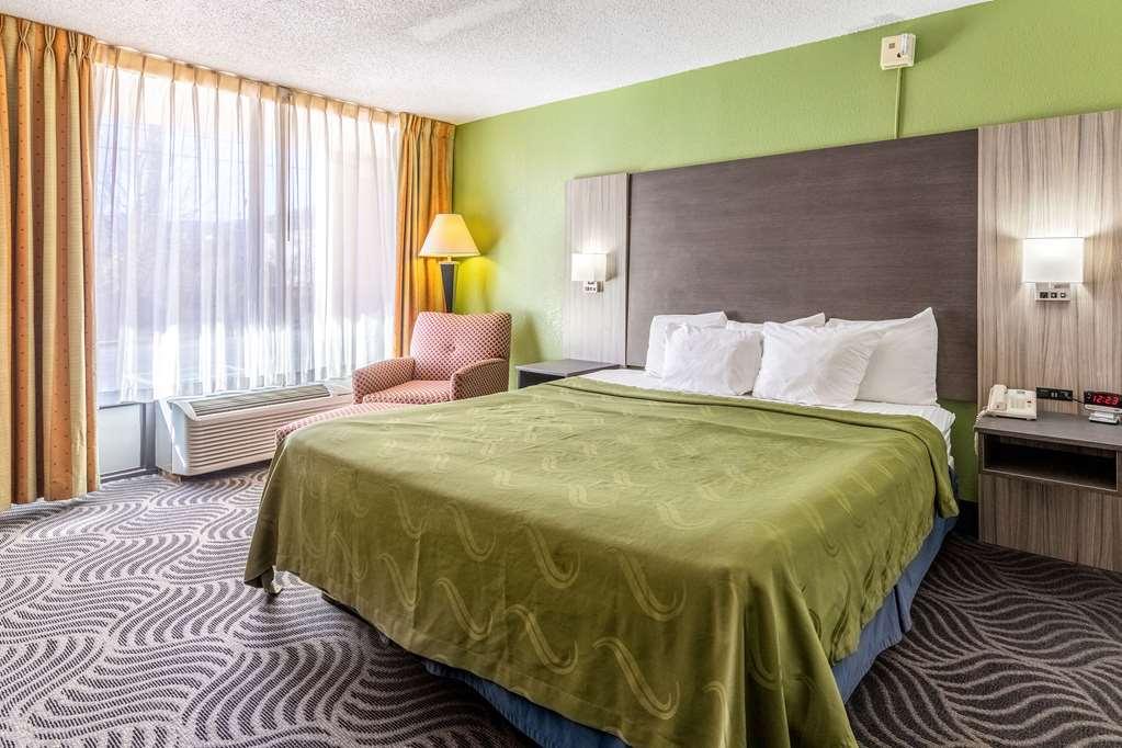 Quality Inn Ньюпорт Экстерьер фото